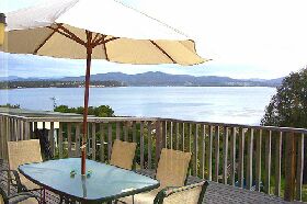 Waterfront on Georges Bay - Accommodation Nelson Bay