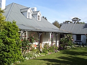 Orford's Sanda House BB - Redcliffe Tourism