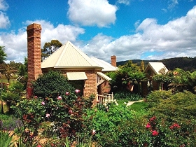 Moving Image Boutique Guest House - Accommodation Tasmania