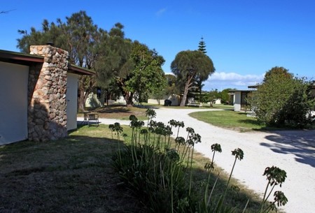 Flinders Island Cabin Park And Car Hire - thumb 1