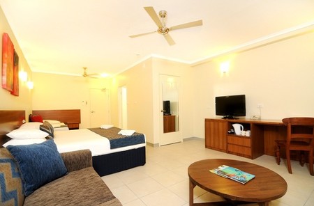 Cairns Queenslander Apartments - thumb 2