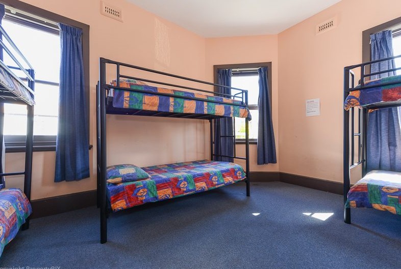 Hobart's Accommodation And Hostel - thumb 2