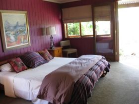 French Cottage and Loft - Accommodation in Bendigo