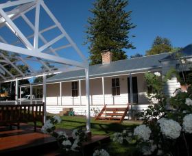 The Cottage - Berry - Accommodation Gladstone