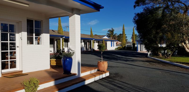 Colonial Motel - Whitsundays Accommodation