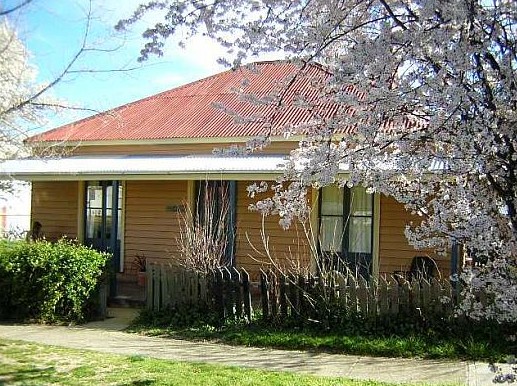 Cooma Cottage - Accommodation - Tourism Canberra