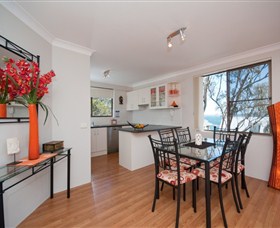 Magnus Street Treetops - Accommodation Cooktown