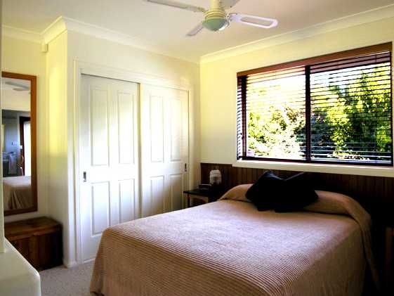 Mescals at Pampoolah Bed and Breakfast - Surfers Paradise Gold Coast