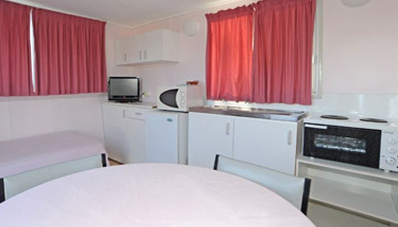 Aukaka Caravan Park - Accommodation Adelaide