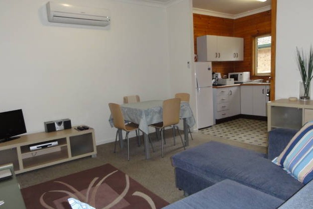 2 Dogs Cottages - Coogee Beach Accommodation 4