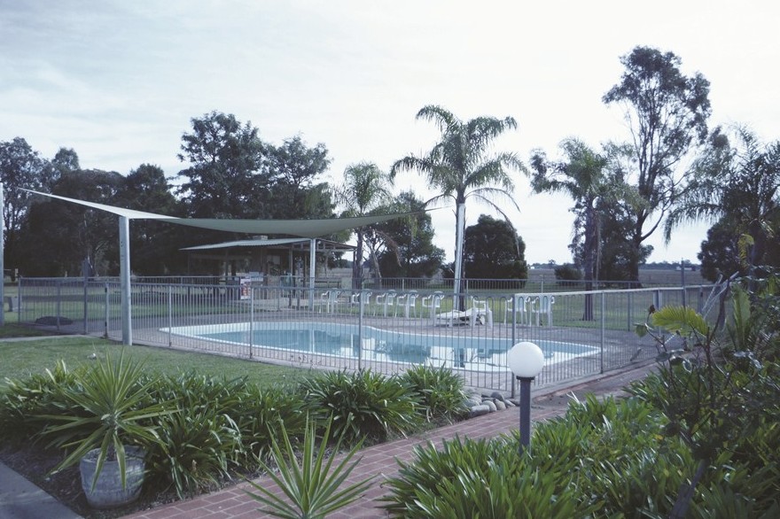 Aaroona Holiday Resort - Accommodation in Bendigo