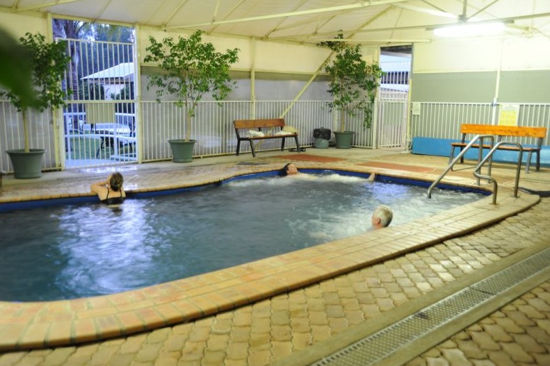 Artesian Spa Motel - Hervey Bay Accommodation