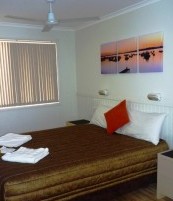 Belmont Pines Lakeside Holiday Park - Coogee Beach Accommodation 1