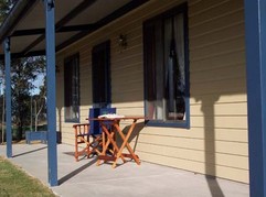 Belmadar Rose Cottage - Accommodation in Brisbane