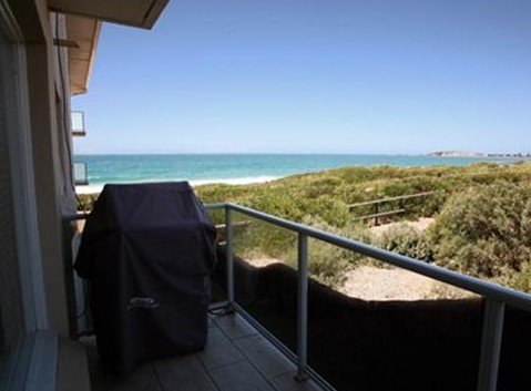 Beachfront Narrabeen - Carnarvon Accommodation