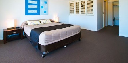 Beaches On Lammermoor Apartments - Accommodation in Brisbane