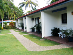 Sunlover Lodge Holiday Units and Cabins - Accommodation Yamba