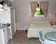 Sunlodge Oceanfront Tourist Park - Accommodation in Surfers Paradise