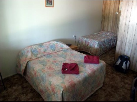 Entrikens Pioneer Motel - Accommodation Mount Tamborine