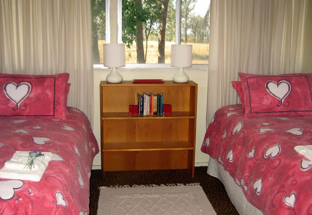Flag Springs Bush Retreat - Accommodation in Brisbane