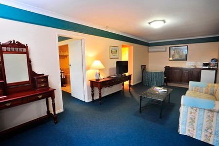 Best Western Clifton & Grittleton Lodge - thumb 1