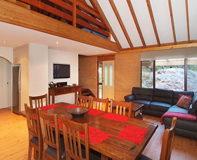 Woodstone Cottages - Accommodation Australia