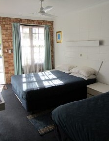 Surf Street Motel - Accommodation Perth