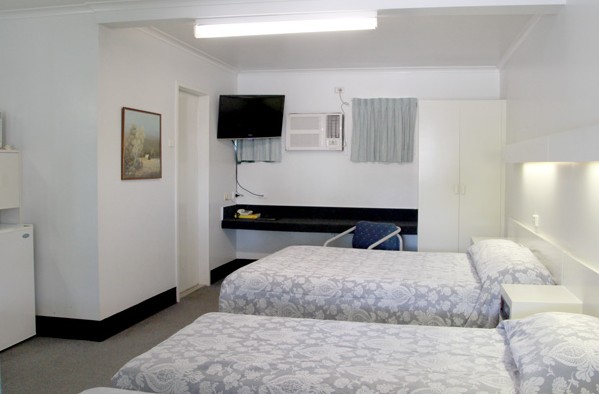 Golden Fountain Motel - Accommodation Sydney 3