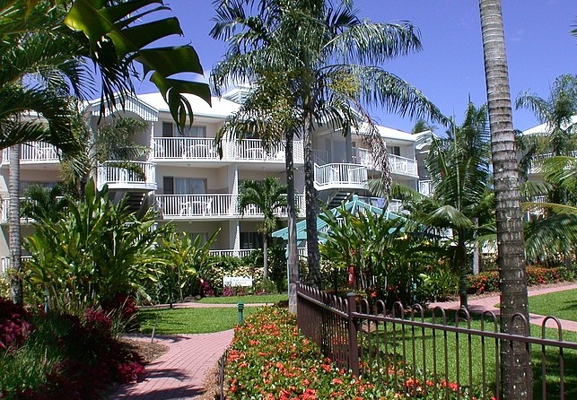Australis Cairns Beach Resort - Accommodation Mount Tamborine