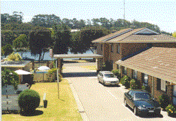 Hybiscus Lodge Motel  Holiday Apartments - Accommodation in Bendigo