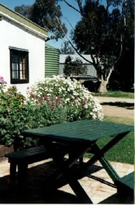 Dunalan Host Farm Cottage - Accommodation Adelaide