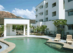 Ocean Breeze By The Strand - Accommodation Resorts