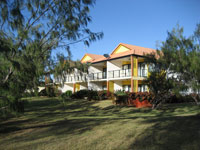 Coral Cove Resort  Golf Club - Accommodation Main Beach