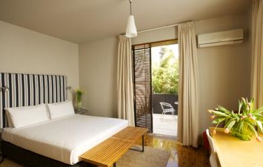 Hotel Dive - St Kilda Accommodation 2