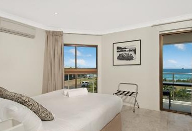 Bayview Beachfront Apartments - Accommodation QLD 1