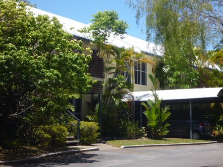 At The Mango Tree Holiday Apartments - Accommodation QLD 2