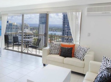 De Ville Apartments - Accommodation QLD 4