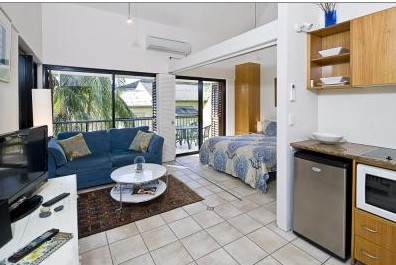 Julians Apartments - Surfers Gold Coast