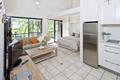 Julians Apartments - Accommodation QLD 4