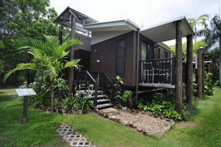 Airlie Cove Resort And Van Park - Accommodation in Bendigo 1