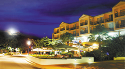 Airlie Beach Hotel - Carnarvon Accommodation
