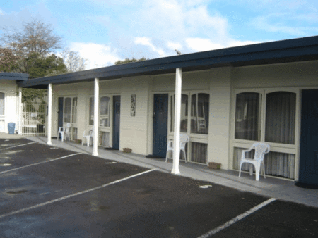 Econo Lodge Hacienda Motel - thumb 1