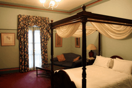 The Yarra Glen Grand Hotel - Carnarvon Accommodation