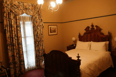 The Yarra Glen Grand Hotel - thumb 2