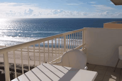 Bahia Beachfront Apartments - Grafton Accommodation 4