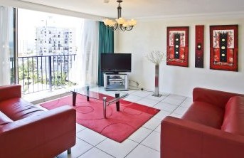 Condor Ocean View Apartments - Accommodation QLD 4