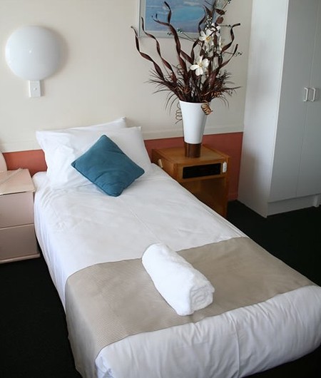 Bayview Tower - Coogee Beach Accommodation 1