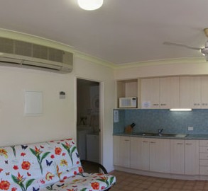 Shaws On The Shore - Accommodation QLD 2