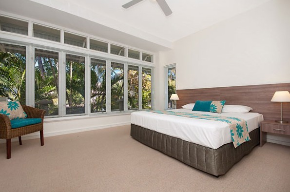 Balboa Apartments - Accommodation QLD 4