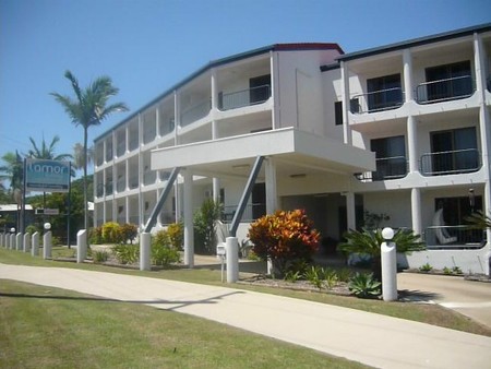 L'Amor Holiday Apartments - Accommodation QLD 2